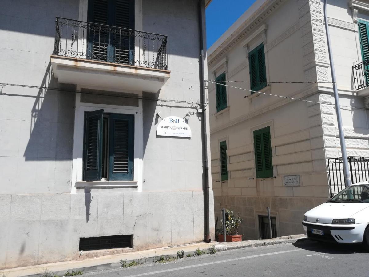 B&B A Due Passi Dal Mare Шилла Экстерьер фото