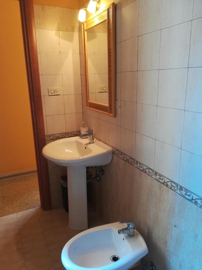 B&B A Due Passi Dal Mare Шилла Экстерьер фото